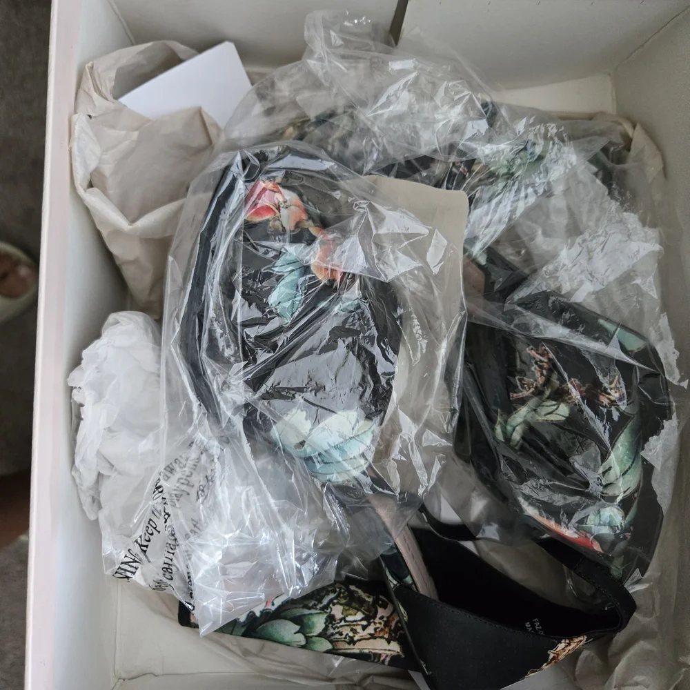 Chinese Laundry Flory Geisha Print Heels - Picture 2 of 15